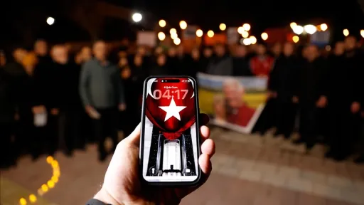 گرامیداشت یاد قربانیان زلزله‌های ۶ فوریه در شهرهای مختلف ترکیه