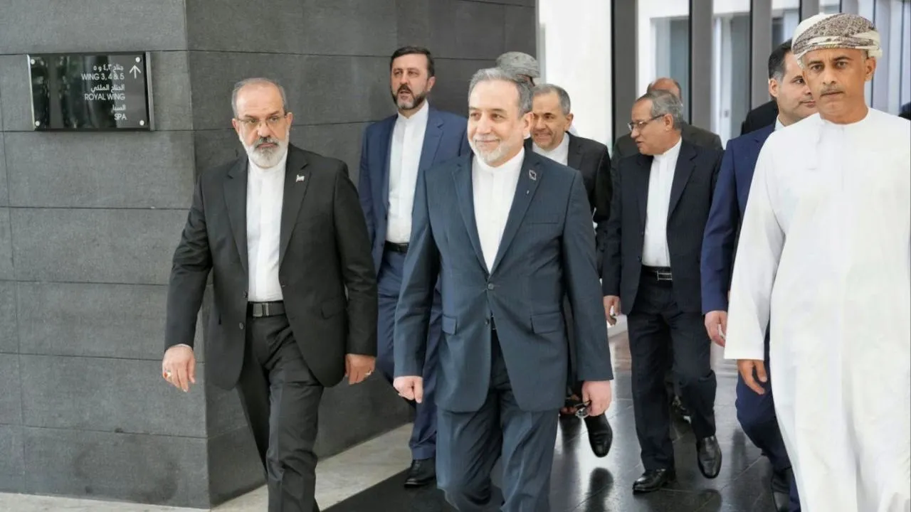 Omanda İran-AQŞ arasındağı turıdan-turı bulmağan söyläşülärneñ ikençe turı ütte