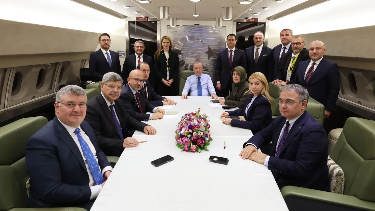 Erdogan defende diplomacia e destaca esforços da Türkiye para evitar uma possível guerra EUA-Irão