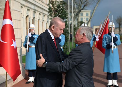 Presidenti turk Erdoğan pret Mbretin Abdullah të Jordanisë në Istanbul