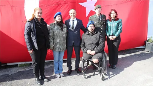 بعد 3 أعوام على زلزال تركيا.. لقاء ناجية ضابطاً ألبسها معطفه بين الأنقاض