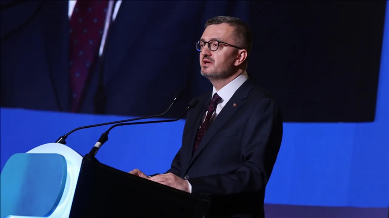 Дуран: Наративната моќ е клучна во време на глобална фрагментација