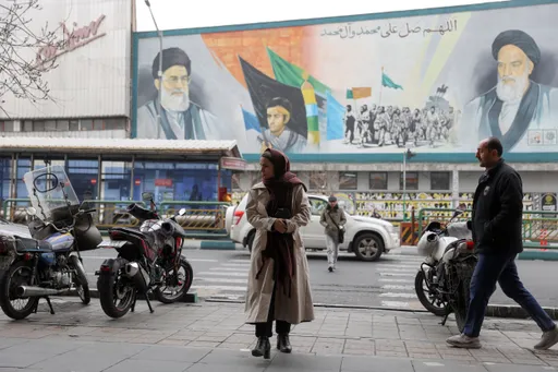 Во Иран приведени тројца политичари реформисти