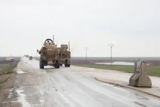 Над 4.500 припадници на ИСИС префрлени од Сирија во ирачки затвори