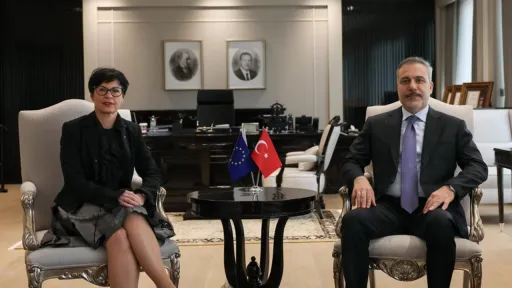 H.Fidan Aİ-nin Genişlənmə üzrə komissarı ilə görüş keçirib