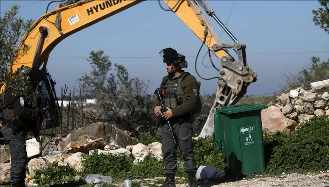 زخمی شدن دست‌کم پنج فلسطینی دیگر در پی حملات شهرک‌نشینان  غیرقانونی اسرائیلی در کرانه باختری اشغالی