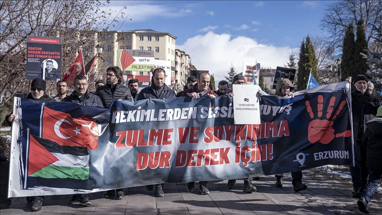 راهپیمایی سکوت جامعه پزشکی ارضروم برای حمایت از غزه به هفته صدوهفدهم رسید