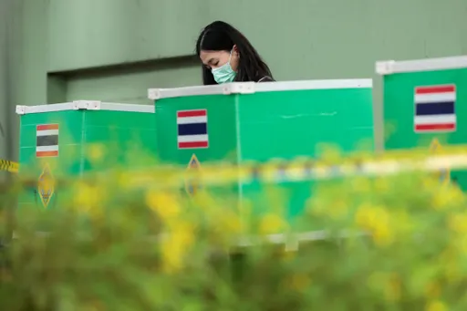 Tajland broji glasove nakon ključnih vanrednih izbora i referenduma o ustavu