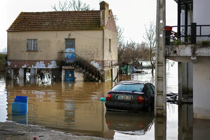 Portugal's Interior Minister resigns after backlash over Storm Kristin response