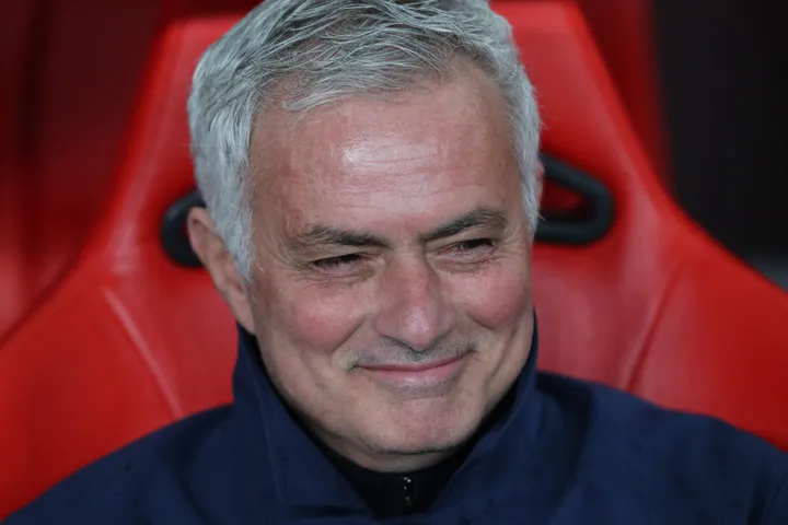 Football : Mourinho nie tout contact avec le Real Madrid pour le poste d'entraîneur