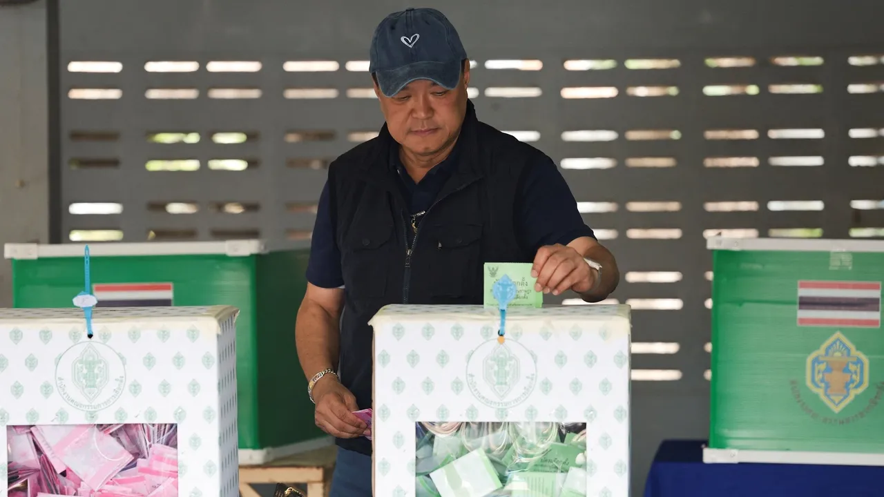 Taylandta saylawlar uza