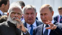 Индия сокращает импорт нефти из России