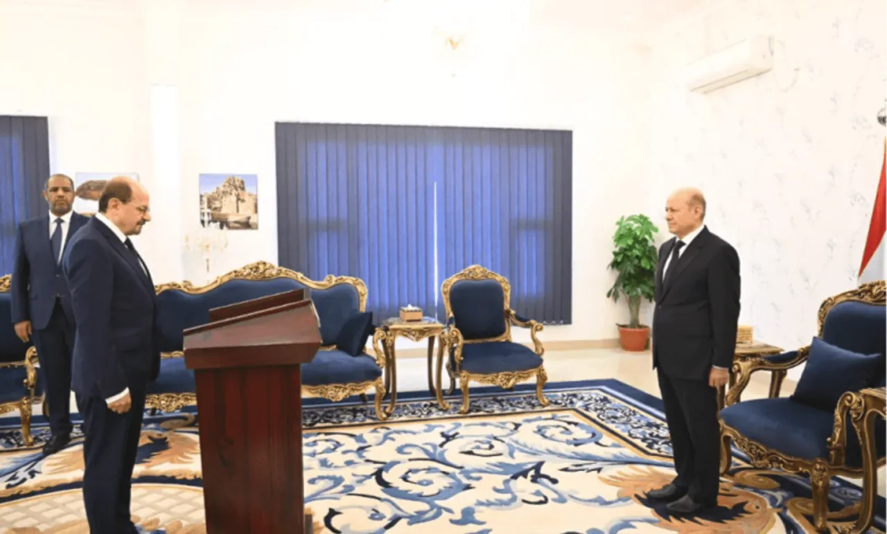 "تضم 34 وزيراً".. الحكومة اليمنية تؤدي اليمين الدستورية أمام رئيس مجلس القيادة بالرياض