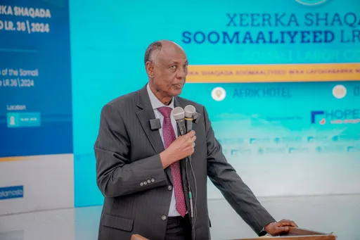 Soomaaliya oo Daahfurtay Xeerka Shaqada Soomaaliyeed si loo xoojiyo shaqo wanaagga