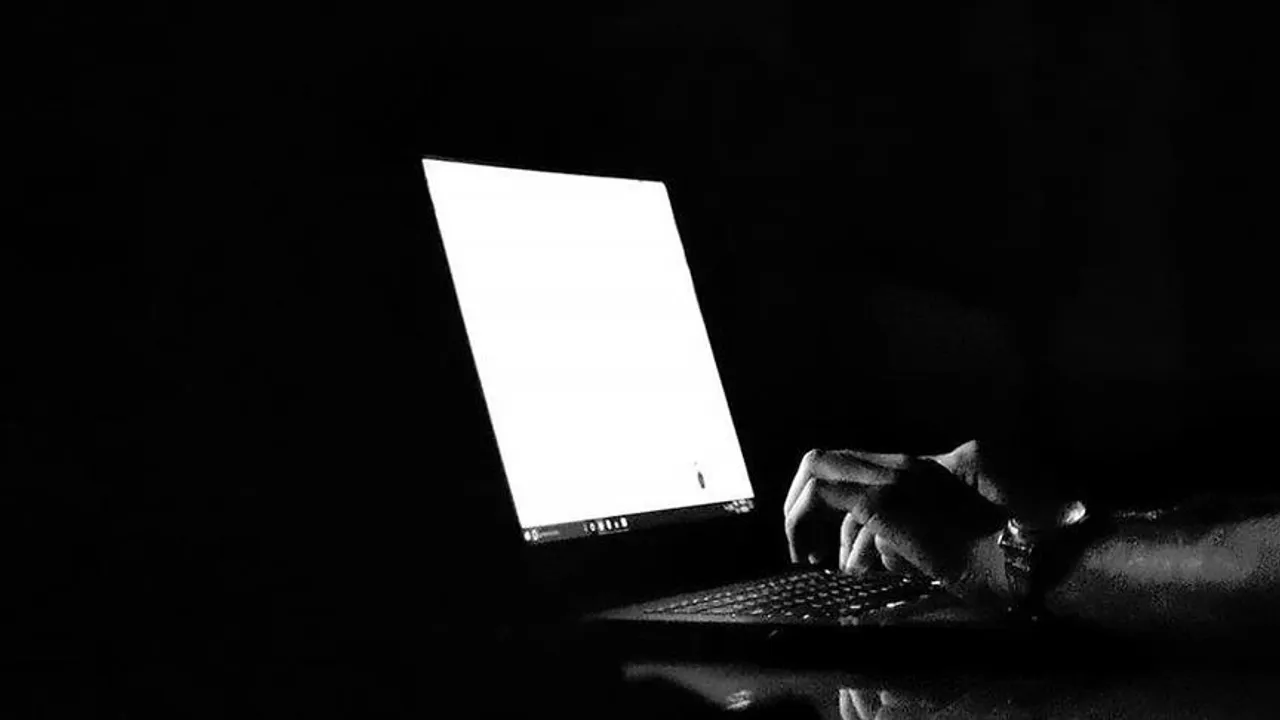 Haker odpowiadający za jeden z największych wycieków danych w Polsce w rękach policji