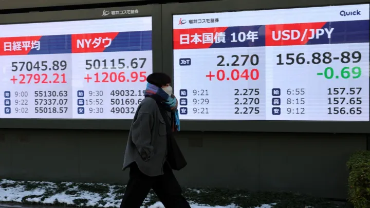 Ações japonesas batem recordes à medida que vitória avassaladora de Takaichi gera euforia no mercado