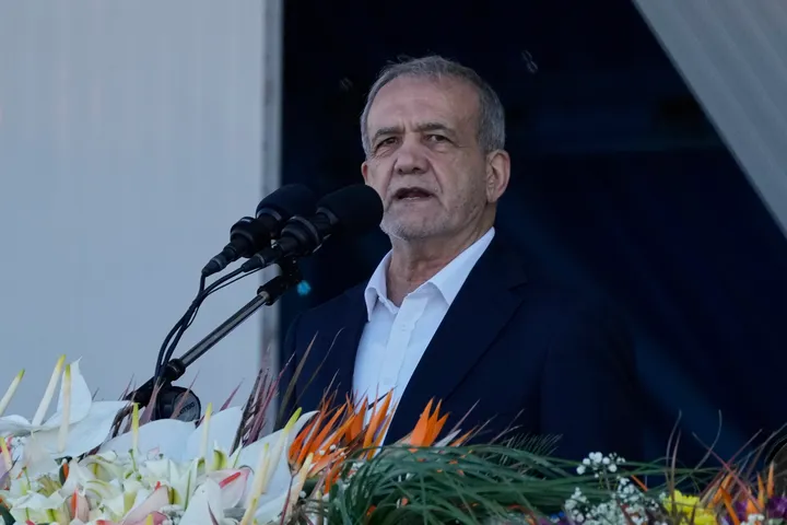 بزشكيان: اغتيال خامنئي حرب مفتوحة.. والانتقام حق مشروع لإيران