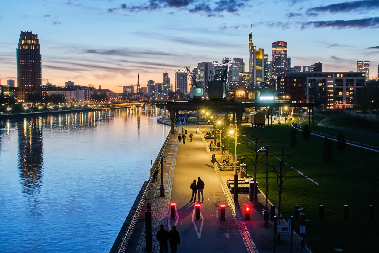 Studie: Rund ein Drittel der EU-Bürger in Deutschland denkt an Abwanderung