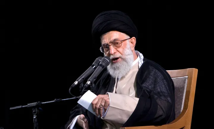 L'Iran confirme: Khamenei et des membres de sa famille tués dans des attaques américano-israéliennes
