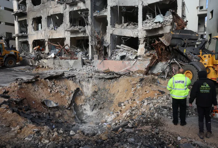 Iranische Vergeltungsschläge: Erneut Explosionen in mehreren Städten in Golfregion