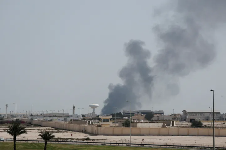 قطر تعلن القبض على خليتين تعملان لصالح الحرس الثوري الإيراني.. وإصابات بالكويت جراء سقوط شظايا