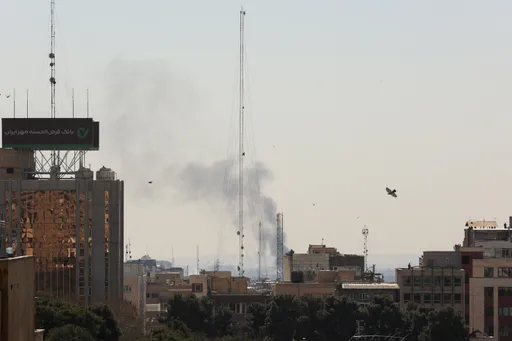 Oštećena Ambasada Srbije u Teheranu tokom zračnih napada