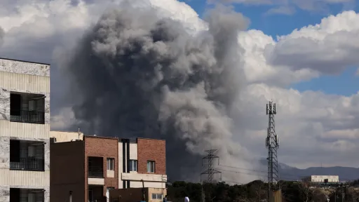 Dia 2 da guerra: Israel-EUA continuam os ataques ao Irão enquanto Teerão lança retaliação regional