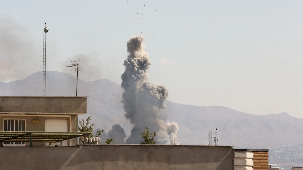 دومین روز حمله به ایران؛ تشکیل شورای موقت رهبری در ایران و تشدید تنش‌ها