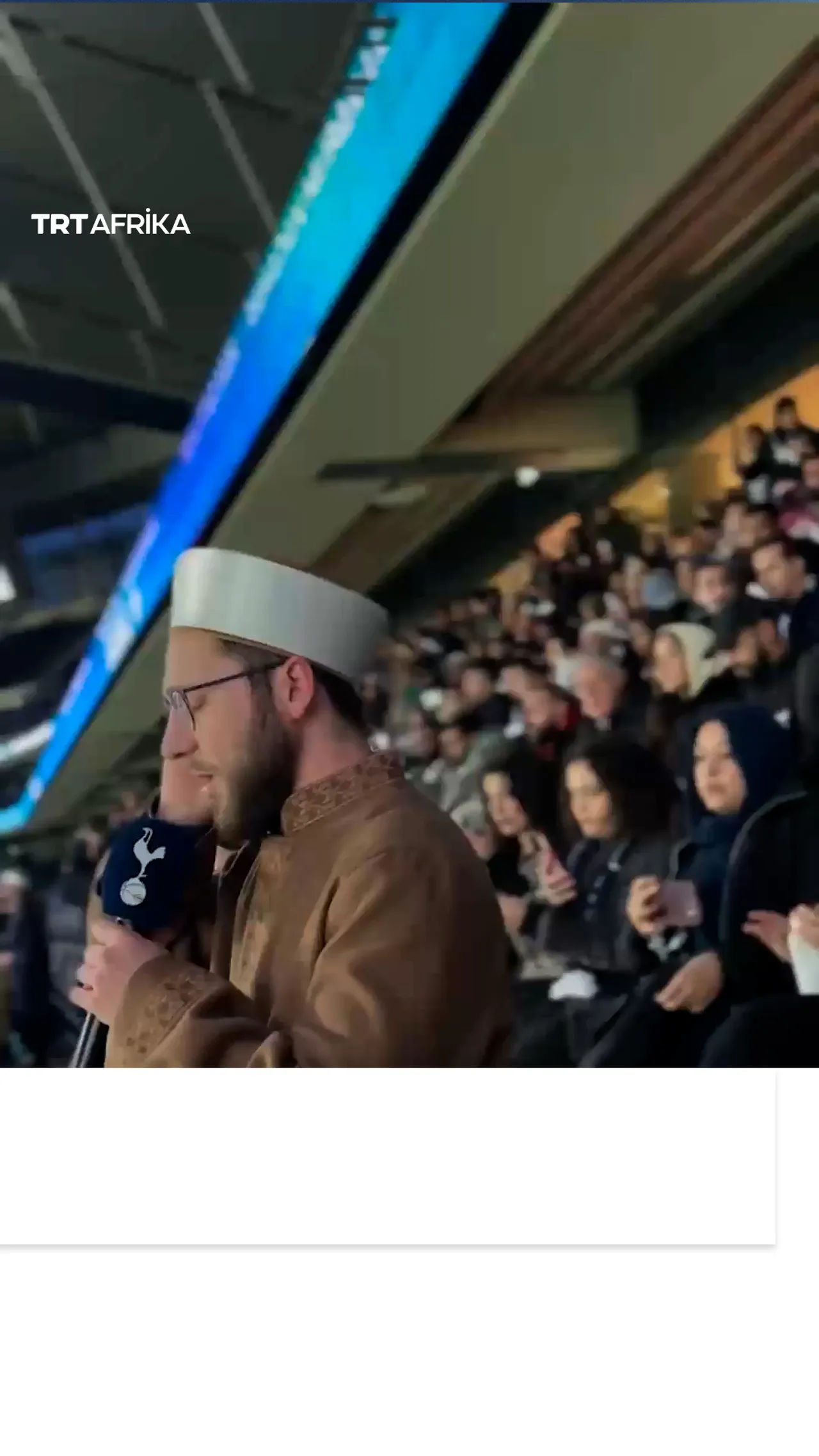 Daruruwan mutane sun taru don yin buda-baki a filin wasa na Tottenham