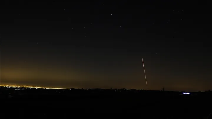 איראן הודיעה כי לא תשגר טילים הנושאים ראשי נפץ במשקל של פחות מטונה לעבר מטרות אמריקאיות וישראליות