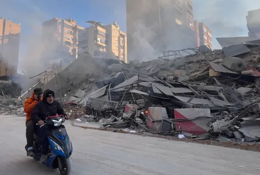 Casi 700.000 desplazados en una semana en Líbano, dice ONU, mientras Israel ordena evacuar