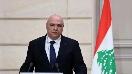 الرئيس اللبناني يدعو لمفاوضات مباشرة مع إسرائيل ونزع سلاح حزب الله