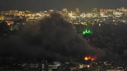 الاحتلال الإسرائيلي يعلن قصف مواقع عسكرية في إيران.. وغارات دامية على لبنان