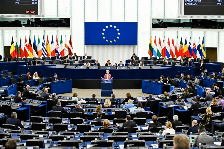 نقاشات في البرلمان الأوروبي حول سياسات الهجرة وانتهاكات حقوق الإنسان بغزة