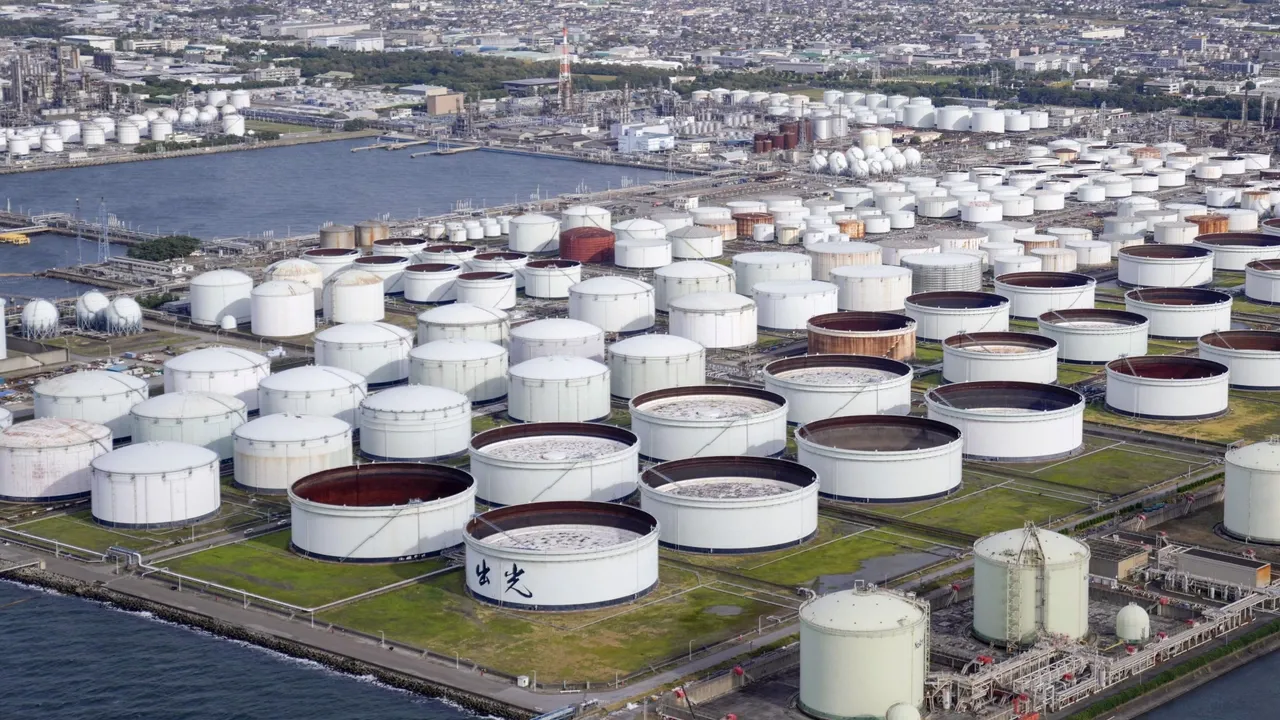 اليابان تفرج عن احتياطيها النفطي.. والأسعار ترتفع رغم سحب مخزونات "الطاقة الدولية"