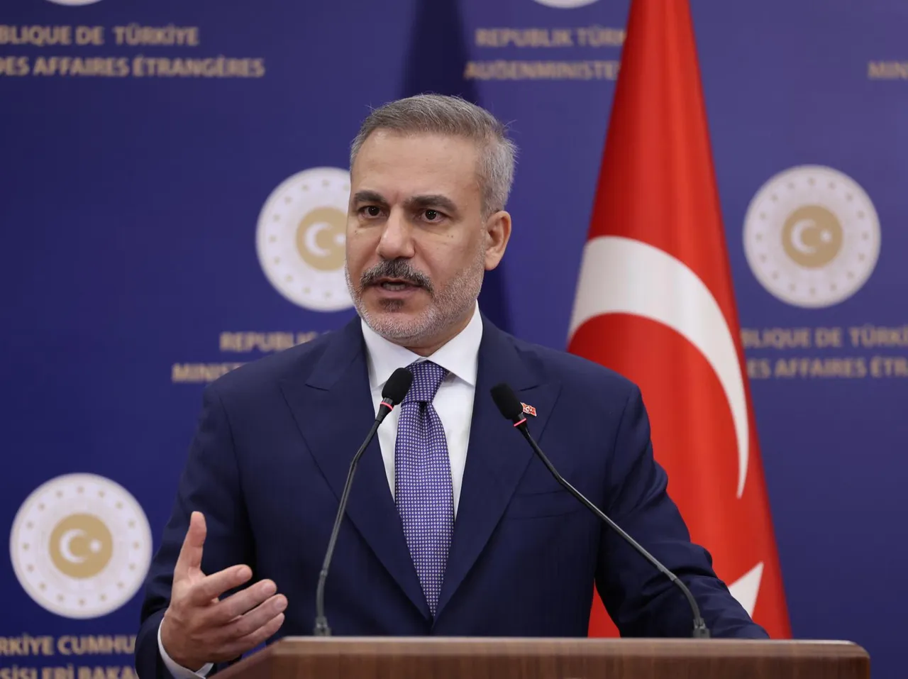 فيدان: نعارض بشدة أي خطة لإشعال حرب أهلية بإيران ونحذر من الانخراط في هذه المغامرات