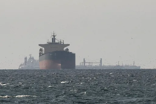 After causing worldwide crisis, Iran continues to ship its oil through Hormuz