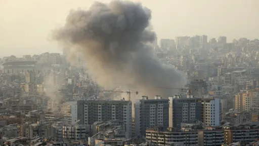 مقتل أكاديميين بقصف إسرائيلي استهدف ضاحية بيروت.. وأكثر من 822 ألف نازح مع استمرار الغارات