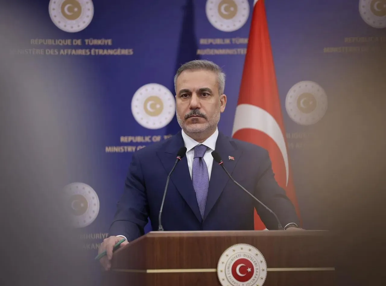 Türkiye rrit diplomacinë për të ndalur luftën ShBA-Izrael ndaj Iranit, kërkon rikthim në bisedime