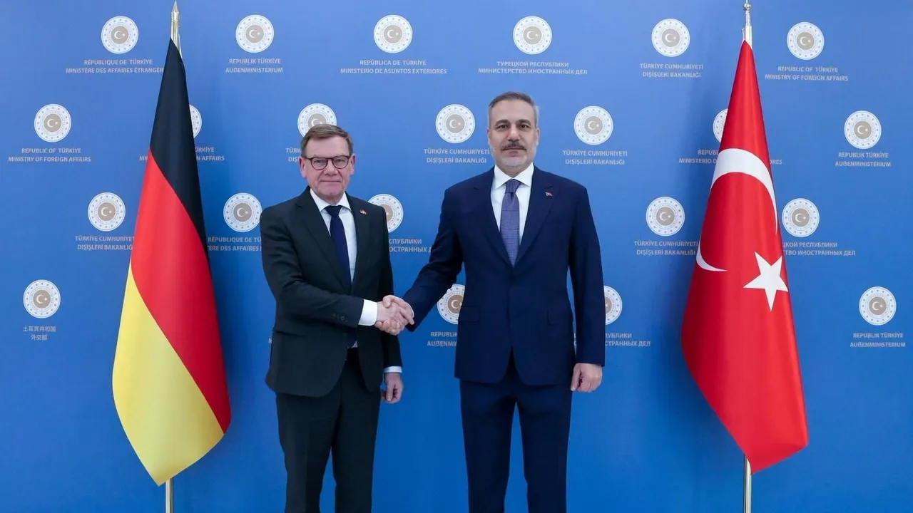 Ministro Fidan: Türkiye opõe-se a qualquer plano para incitar uma guerra civil no Irão