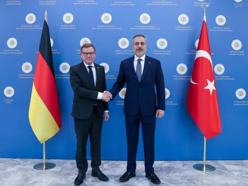 フィダン外相「トルコはイランで内戦を煽るいかなる計画にも反対」