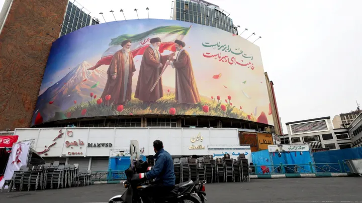 «Ранен и обезображен» — Хегсет высмеял Хаменеи