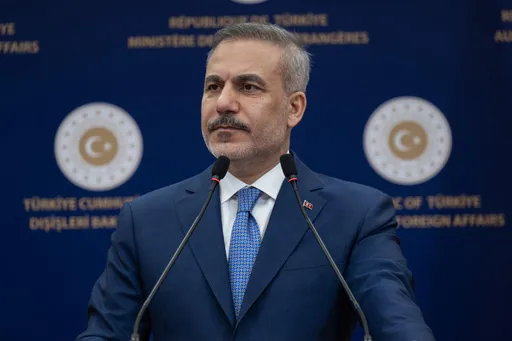 فيدان: تركيا لن تنجر وراء الاستفزازات ويجب تفعيل المسار الدبلوماسي لإنهاء الحرب