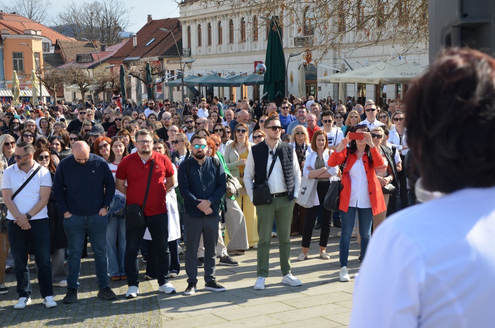 Drugi dan protesta ljekara u Tuzli, Sindikat upozorava na mogući štrajk