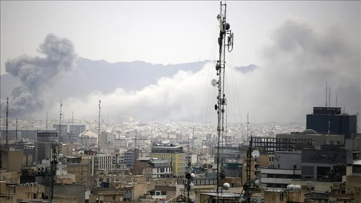 U američko-izraelskim napadima na Iran ubijeno 12 osoba