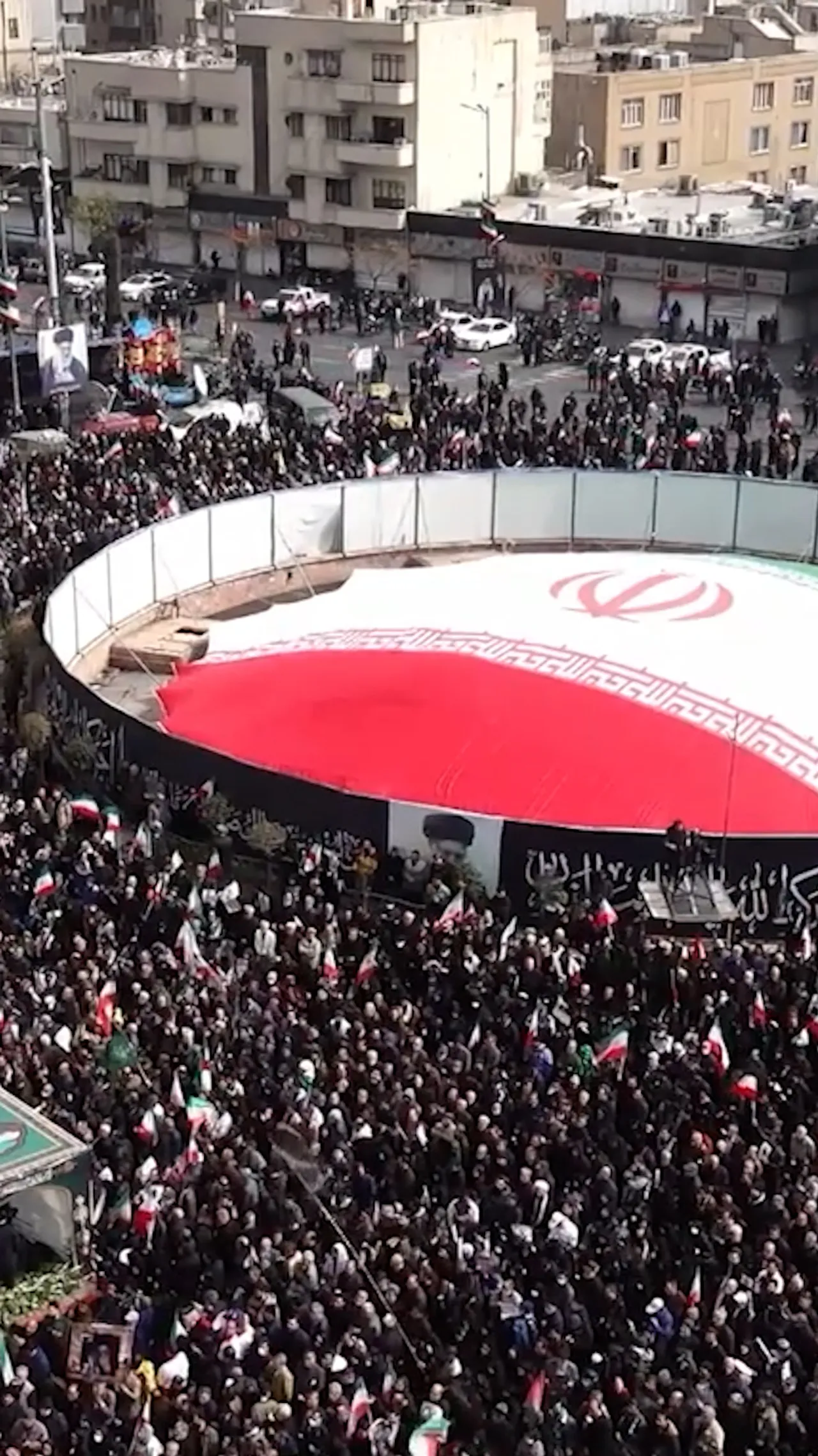 Puluhan ribu orang hadiri pemakaman korban tewas dalam serangan AS–Israel