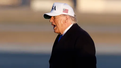 Трамп призвал страны направить корабли в Ормузский пролив