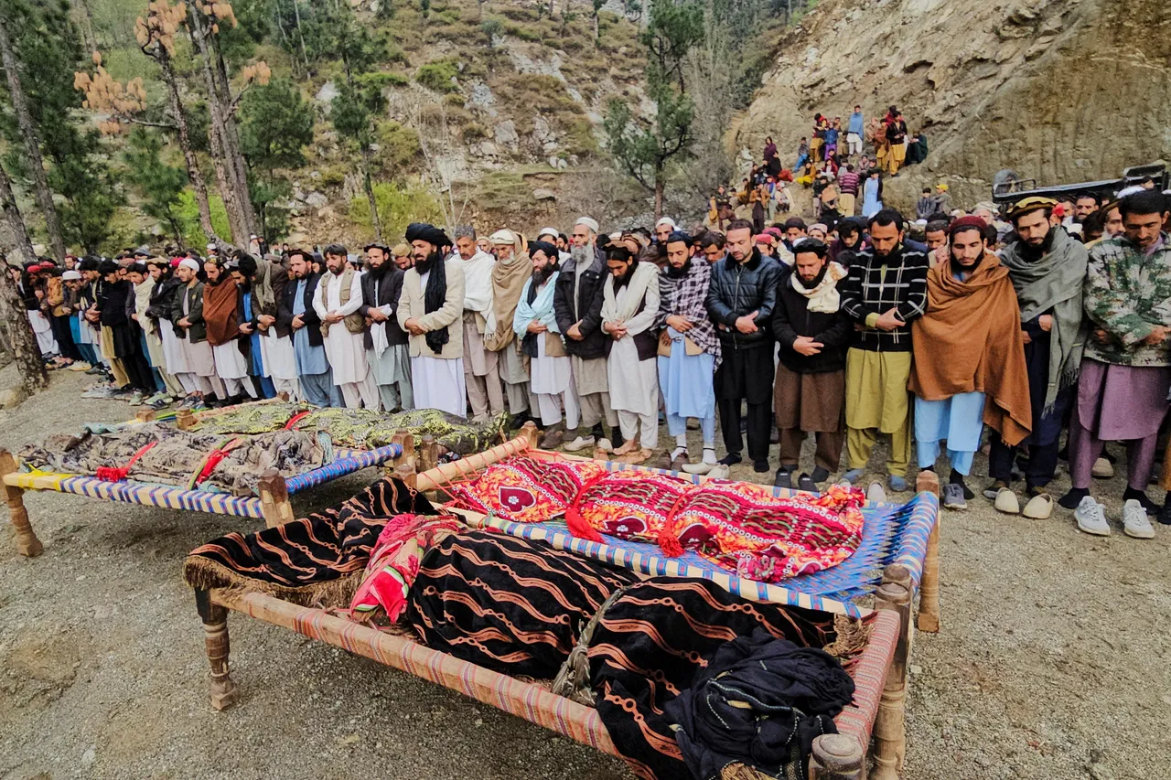 کابل او اسلام‌اباد د اوربند له پای ته رسېدو وروسته یو ځل بیا په نښتو بوخت شول