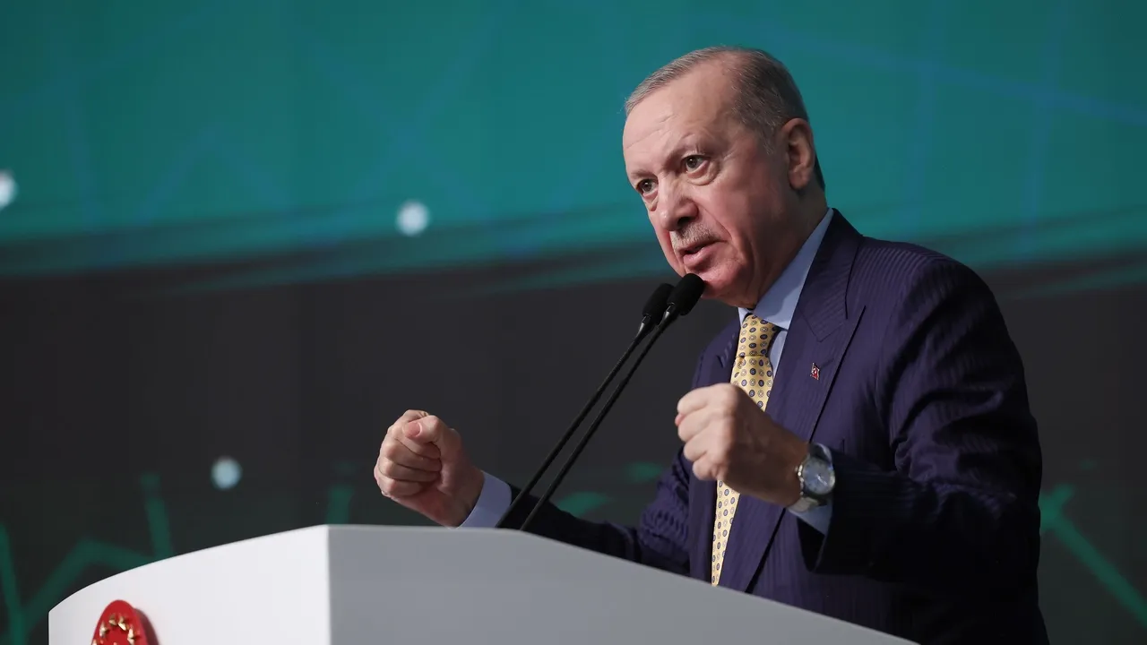 Ärdoğan İran häm Livanda mäktäplärgä häm xastaxanälärgä höcüm itüçe qanğa susağan çeltärne ğayepläde