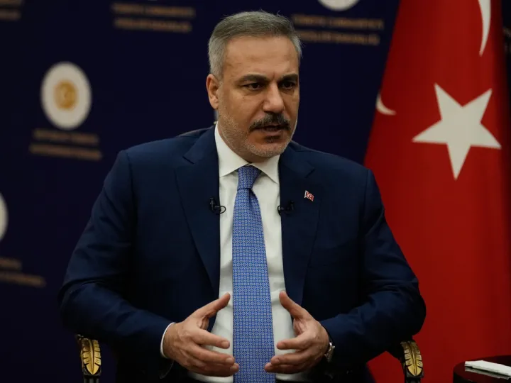 Fidan afirma acreditar que, apesar da guerra, o Irão está aberto à diplomacia por vias não oficiais